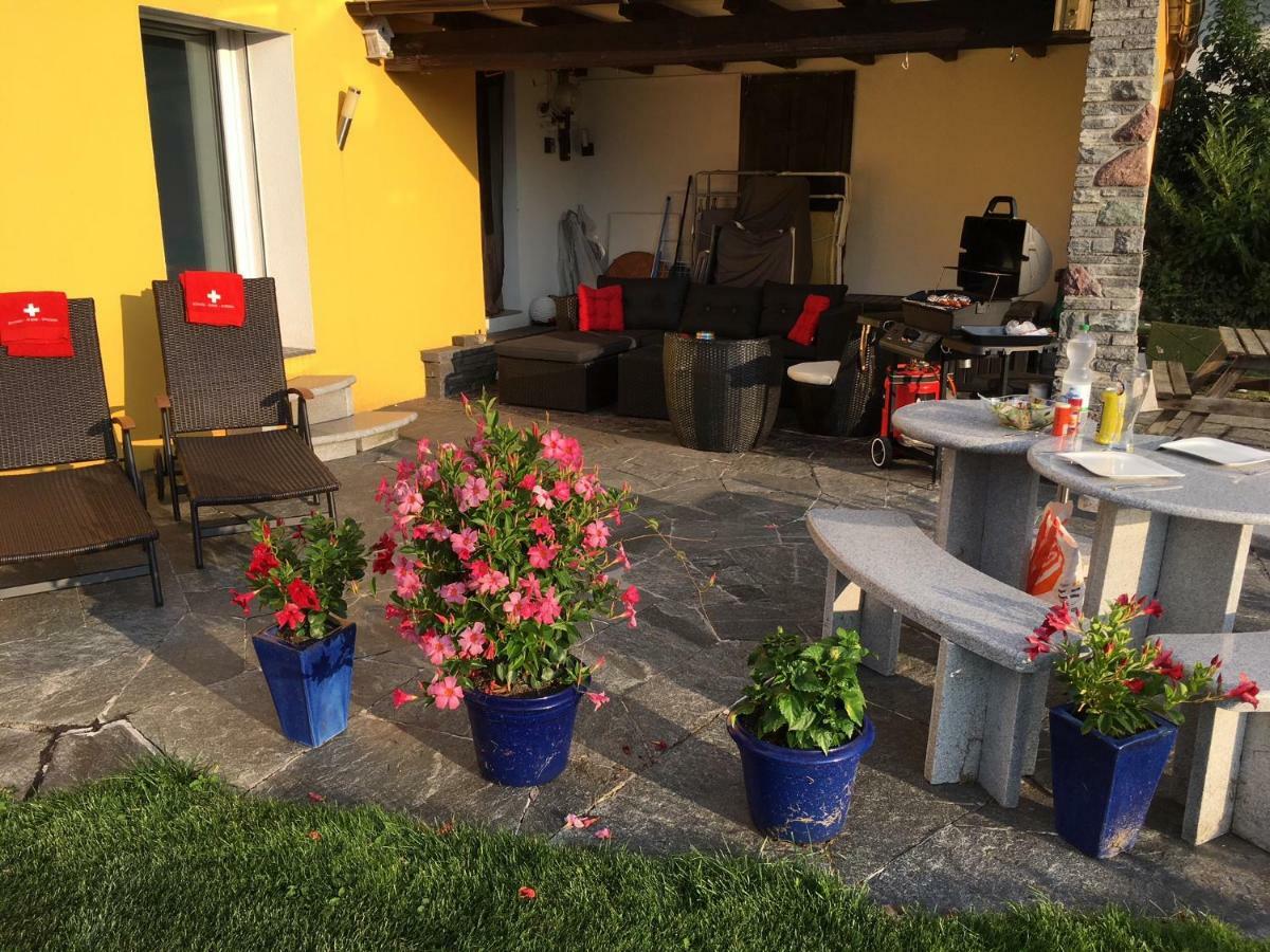Bijouswiss " Yellow House" Oberterzen Εξωτερικό φωτογραφία
